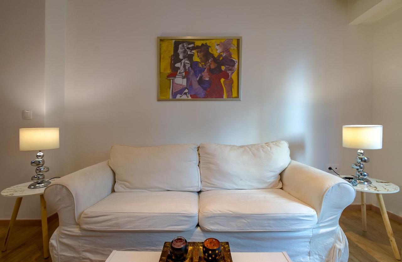 Nice 1Bd Apartment Close To Metro Station Ampelokipoi アテネ エクステリア 写真